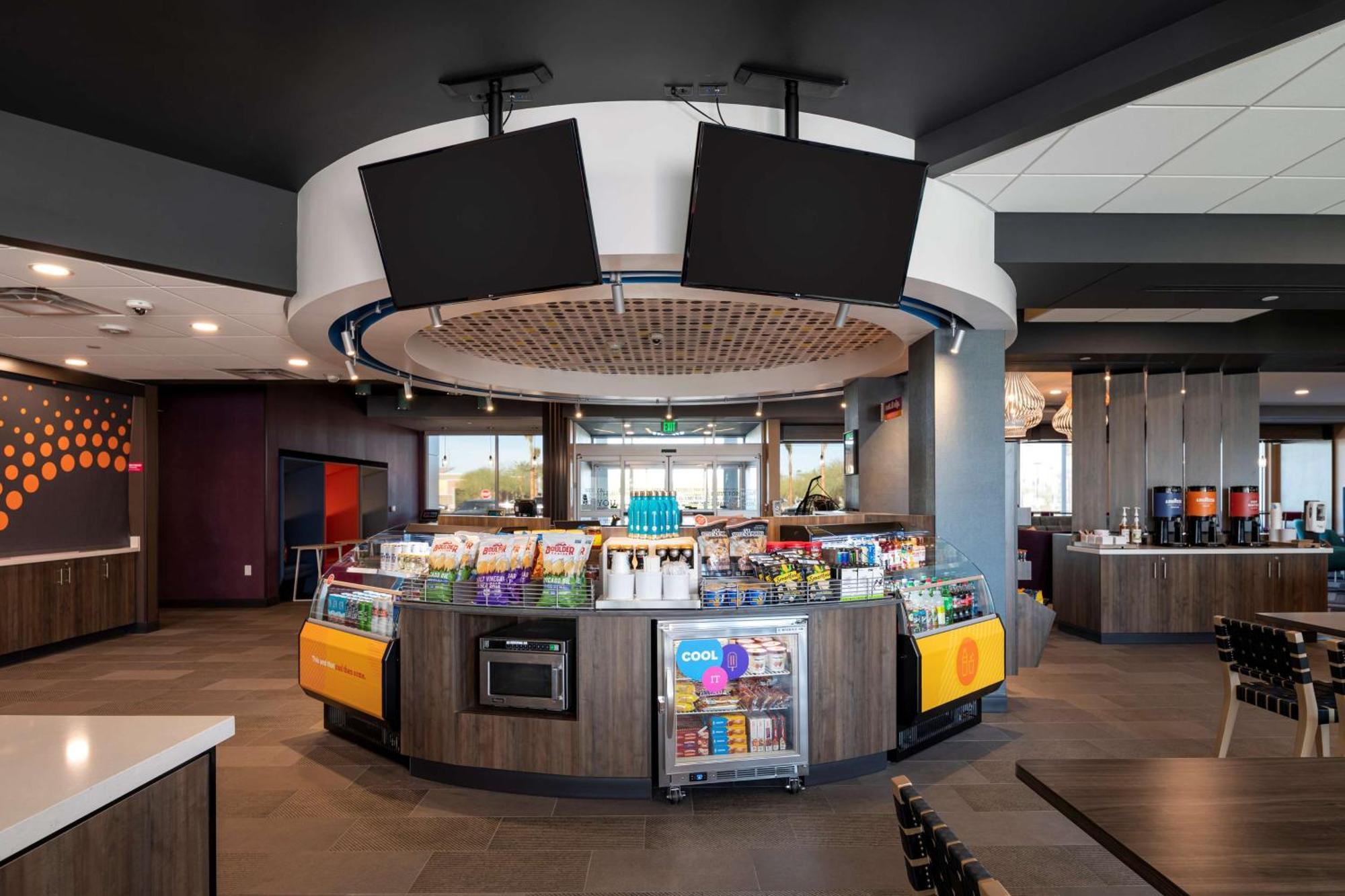 Tru By Hilton Phoenix Glendale Westgate Extérieur photo